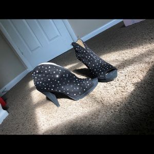 Woman’s Heel Booties